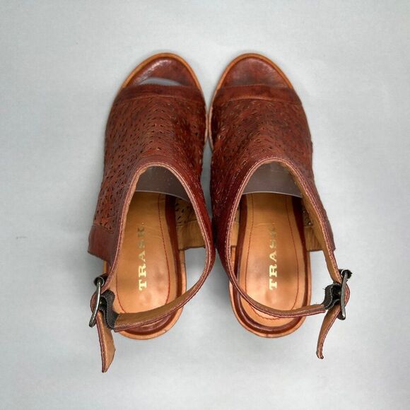 Trask Parker Sandals Women's Size 7 Rust Slingback Perforated Leather Heels - Picture 8 of 11